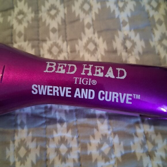 Bed Head Swerve Curve Hair Iron Waver / Wand | 2 Tools in 1 Beach Tousled Waves - Picture 4 of 6